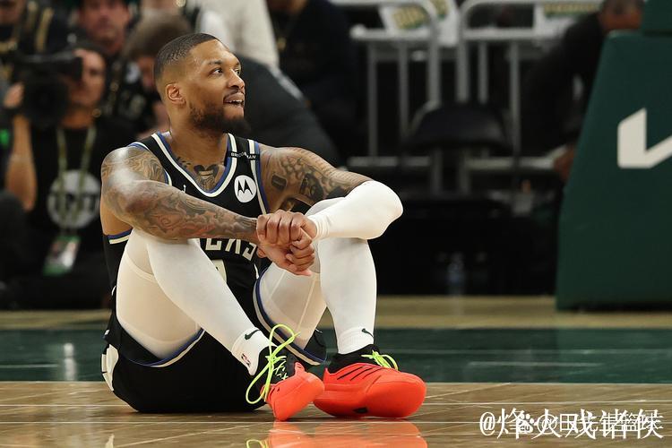 太阳负步行者4连败 利拉德低迷雄鹿不敌开拓者 太阳负步行者4连败 利拉德低迷雄鹿不敌开拓者